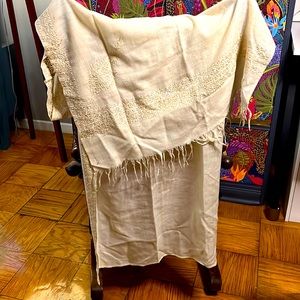 Vintage Embroidered Summerqeight Cashmere Shawl